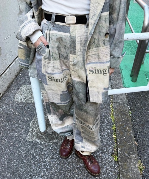 DOUBLE NAME(ダブルネーム)の「アート柄&無地裾ボタンパンツ(スラックス・レディース・ライトグレー/ベージュ系/ブラック・FREE)」の3枚目の写真