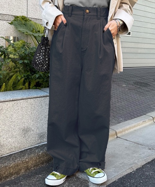 DOUBLE NAME(ダブルネーム)の「アート柄&無地裾ボタンパンツ(スラックス・レディース・ライトグレー/ベージュ系/ブラック・FREE)」の20枚目の写真