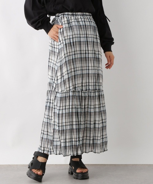 LEPSIM(レプシィム)の「クリンクルチェックスカート 323753(スカート・レディース・キャメル/ブラック/ライトブルー・FREE)」の5枚目の写真