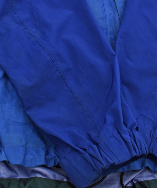 patagonia（パタゴニア）の「【ヴィンテージ古着】Y2K Patagonia ナイロジャケット（マウンテンパーカー・メンズ・ブルー・SMALL）」の11枚目の写真