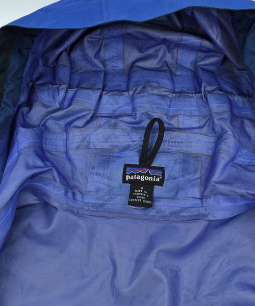 patagonia（パタゴニア）の「【ヴィンテージ古着】Y2K Patagonia ナイロジャケット（マウンテンパーカー・メンズ・ブルー・SMALL）」の14枚目の写真