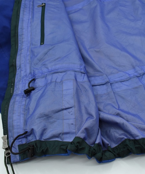 patagonia（パタゴニア）の「【ヴィンテージ古着】Y2K Patagonia ナイロジャケット（マウンテンパーカー・メンズ・ブルー・SMALL）」の17枚目の写真