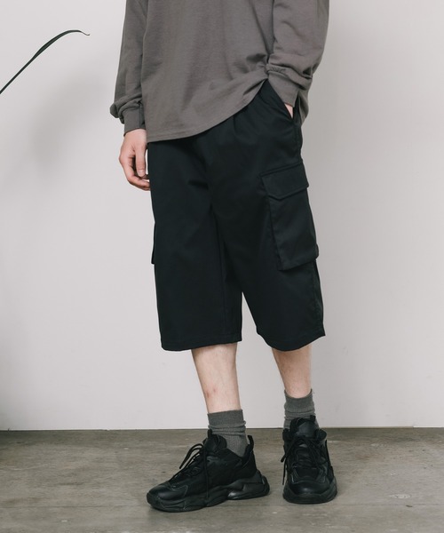 SKKONE(スコーネ)の「SKKONE/スコーネ ストレッチ リラックスカーゴ ハーフパンツ(カーゴパンツ・メンズ・オリーブ/ブラック/ブラウン・L/LL/M)」の2枚目の写真