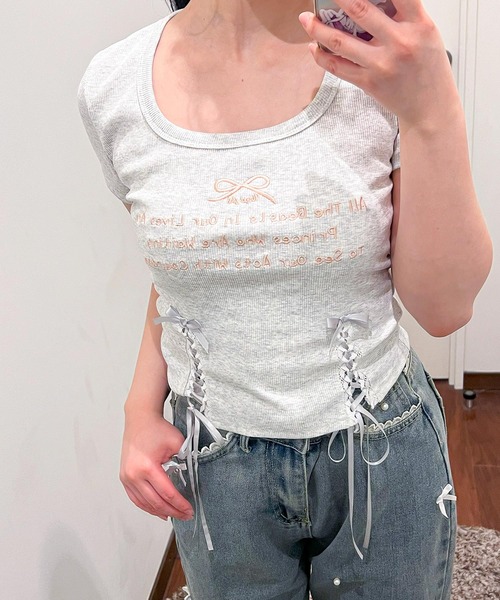 frunco（フランコ）の「リボンレースアップクロップドTシャツ（Tシャツ/カットソー・レディース・ブラック/ピンク/オートミール・FREE）」の3枚目の写真