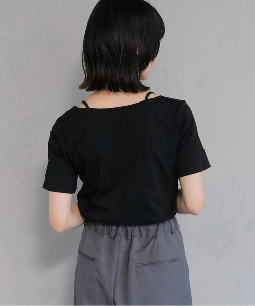 cheriella(シェリエラ)の「【cheriella】ネックデザイントップス NECK DESIGN TOPS(Tシャツ/カットソー・レディース・オフホワイト/チャコールグレー/ブラック・M)」の4枚目の写真