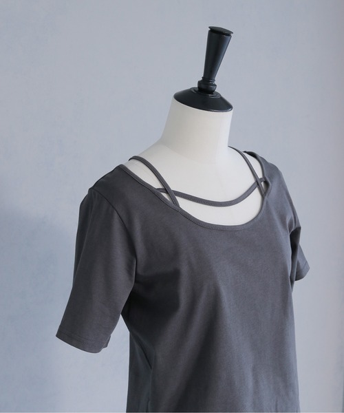 cheriella(シェリエラ)の「【cheriella】ネックデザイントップス NECK DESIGN TOPS(Tシャツ/カットソー・レディース・オフホワイト/チャコールグレー/ブラック・M)」の20枚目の写真