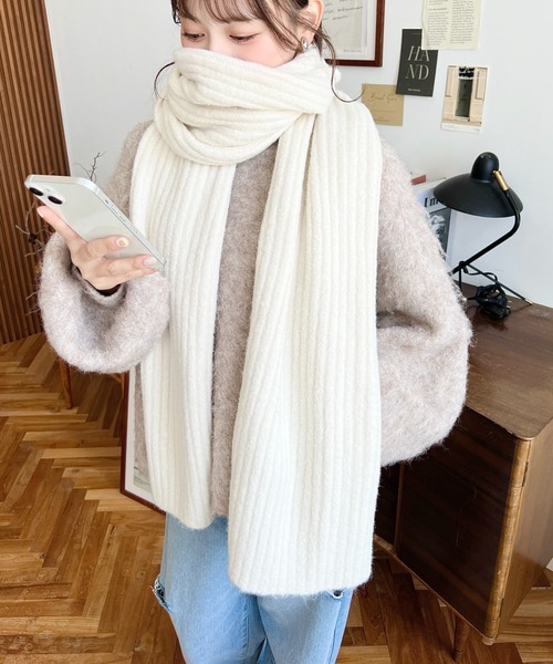 moment+(モーメントプラス)の「大判リブニットマフラー(マフラー・レディース・ボルドー/モカ/アイボリー/ブラック/チャコールグレー・FREE)」の19枚目の写真