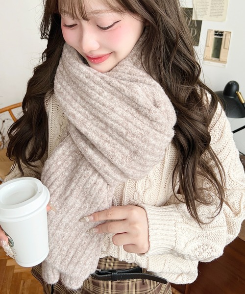moment+(モーメントプラス)の「大判リブニットマフラー(マフラー・レディース・ボルドー/モカ/アイボリー/ブラック/チャコールグレー・FREE)」の6枚目の写真