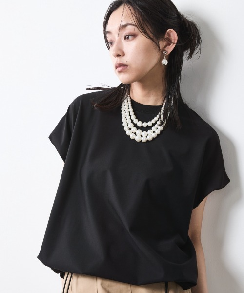 CHIC STYLE(シックスタイル)の「ノースリーブデザインカットソー<大きいサイズ有>シックスタイル(Tシャツ/カットソー・レディース・ブラック/ベージュ・3L/LL/L/M/5L/4L)」の1枚目の写真
