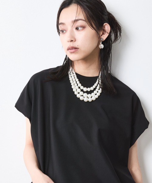 CHIC STYLE(シックスタイル)の「ノースリーブデザインカットソー<大きいサイズ有>シックスタイル(Tシャツ/カットソー・レディース・ブラック/ベージュ・3L/LL/L/M/5L/4L)」の8枚目の写真