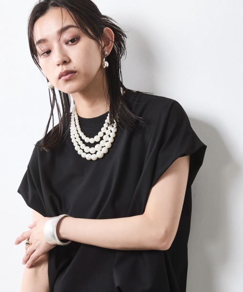 CHIC STYLE(シックスタイル)の「ノースリーブデザインカットソー<大きいサイズ有>シックスタイル(Tシャツ/カットソー・レディース・ブラック/ベージュ・3L/LL/L/M/5L/4L)」の10枚目の写真