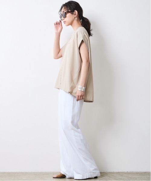 CHIC STYLE(シックスタイル)の「ノースリーブデザインカットソー<大きいサイズ有>シックスタイル(Tシャツ/カットソー・レディース・ブラック/ベージュ・3L/LL/L/M/5L/4L)」の22枚目の写真