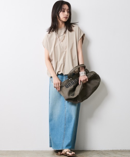 CHIC STYLE(シックスタイル)の「ノースリーブデザインカットソー<大きいサイズ有>シックスタイル(Tシャツ/カットソー・レディース・ブラック/ベージュ・3L/LL/L/M/5L/4L)」の17枚目の写真