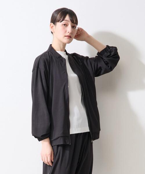 LOGEMENT DE CLAIRE(ロジュモンドクレール)の「【Allease/オールイーズ】ジップアップブルゾン(ブルゾン・レディース・ブラック/カーキ・FREE)」の4枚目の写真