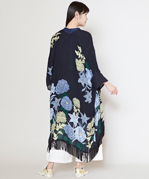 カヤ(カヤ)の「【カヤ】花錦UV羽織(カーディガン/ボレロ・レディース・ダークグレー/ブルー/ベージュ/ネイビー・FREE)」の2枚目の写真