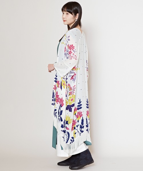 カヤ(カヤ)の「【カヤ】花錦UV羽織(カーディガン/ボレロ・レディース・ダークグレー/ブルー/ベージュ/ネイビー・FREE)」の8枚目の写真