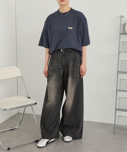 PENNEYS（ぺニーズ）の「PENNEYS/ペニーズ 別注 THE FOX ロゴ ヴィンテージ加工 ワンポイントワッペン刺繍 ビッグシルエット半袖Tシャツ（Tシャツ/カットソー・レディース・アイボリー/ブラック/ライトカーキ/ブラウン/レッド/ネイビー・L/M/S）」の12枚目の写真