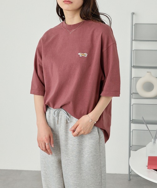 PENNEYS（ぺニーズ）の「PENNEYS/ペニーズ 別注 THE FOX ロゴ ヴィンテージ加工 ワンポイントワッペン刺繍 ビッグシルエット半袖Tシャツ（Tシャツ/カットソー・レディース・アイボリー/ブラック/ライトカーキ/ブラウン/レッド/ネイビー・L/M/S）」の18枚目の写真