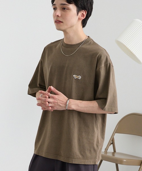 PENNEYS（ぺニーズ）の「PENNEYS/ペニーズ 別注 THE FOX ロゴ ヴィンテージ加工 ワンポイントワッペン刺繍 ビッグシルエット半袖Tシャツ（Tシャツ/カットソー・レディース・アイボリー/ブラック/ライトカーキ/ブラウン/レッド/ネイビー・L/M/S）」の8枚目の写真