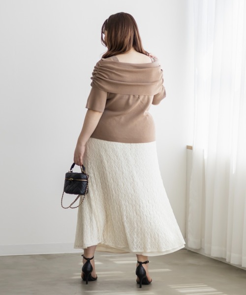 CLETTE（クレット）の「オフショル風リブニット（ニット/セーター・レディース・ベージュ/チャコールグレー/オフホワイト・4L/3L/LL）」の14枚目の写真