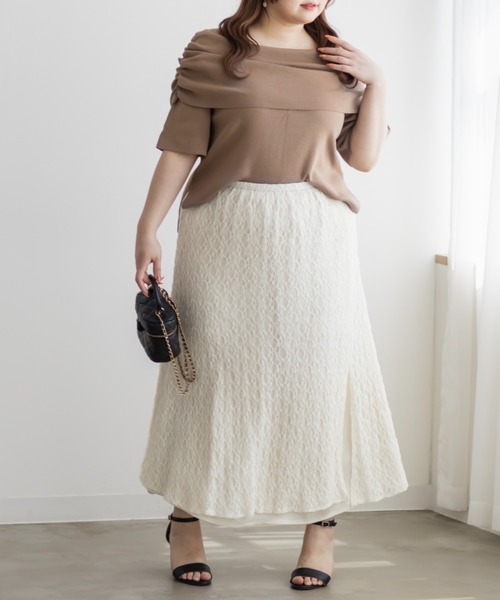 CLETTE（クレット）の「オフショル風リブニット（ニット/セーター・レディース・ベージュ/チャコールグレー/オフホワイト・4L/3L/LL）」の15枚目の写真