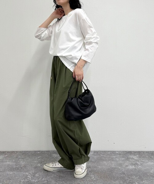 fredy emue（フレディエミュ）の「2WAYワンショルロンTシャツ（Tシャツ/カットソー・レディース・オフホワイト/チャコールグレー/ホワイト系その他/ブルー系その他・38）」の6枚目の写真