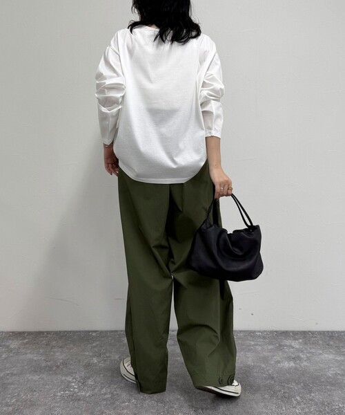 fredy emue（フレディエミュ）の「2WAYワンショルロンTシャツ（Tシャツ/カットソー・レディース・オフホワイト/チャコールグレー/ホワイト系その他/ブルー系その他・38）」の5枚目の写真