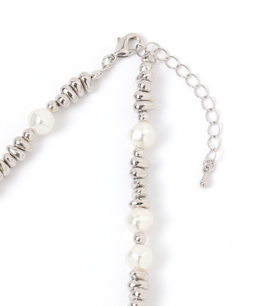 GLOBAL WORK(グローバルワーク)の「シルバーカラー変形ネックレス/493342(ネックレス・レディース・シルバー/シルバー系その他2・ONE SIZE)」の4枚目の写真