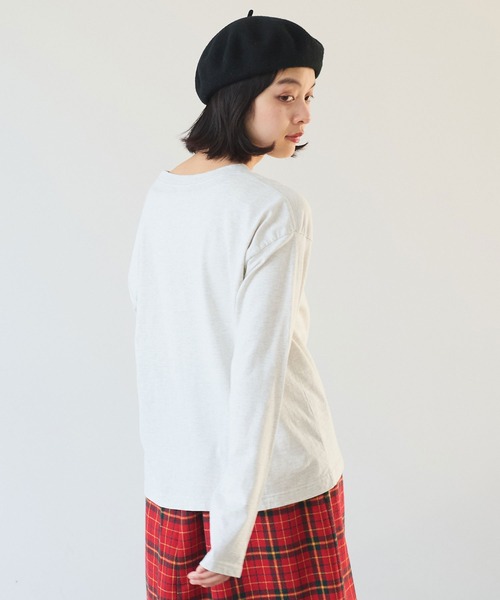 bulle de savon（ビュルデサボン）の「ひつじ刺繍 Tシャツ（Tシャツ/カットソー・レディース・オートミール/ブルー・FREE）」の9枚目の写真