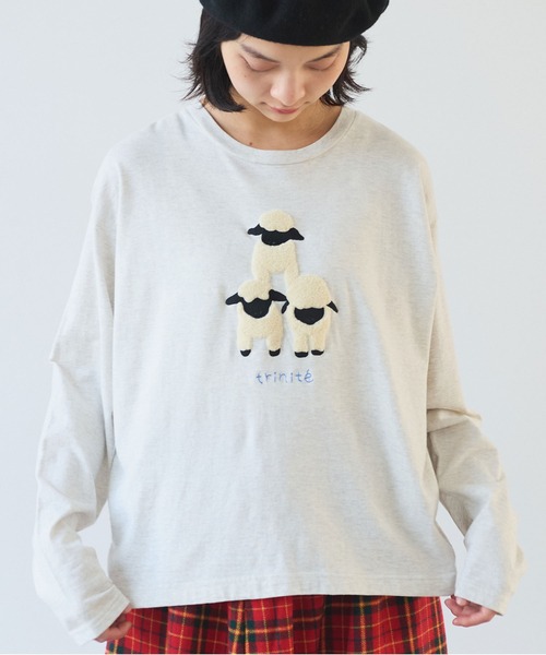 bulle de savon（ビュルデサボン）の「ひつじ刺繍 Tシャツ（Tシャツ/カットソー・レディース・オートミール/ブルー・FREE）」の3枚目の写真