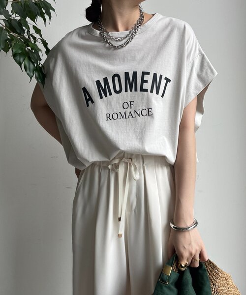 DouDou(ドゥドゥ)の「A MOMENTタックスリーブTEE(Tシャツ/カットソー・レディース・ホワイト系その他/チャコールグレー/オフホワイト・FREE)」の1枚目の写真
