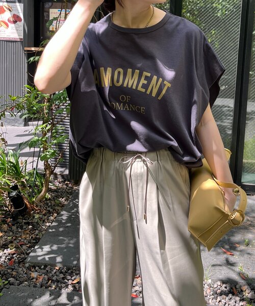 DouDou(ドゥドゥ)の「A MOMENTタックスリーブTEE(Tシャツ/カットソー・レディース・ホワイト系その他/チャコールグレー/オフホワイト・FREE)」の3枚目の写真