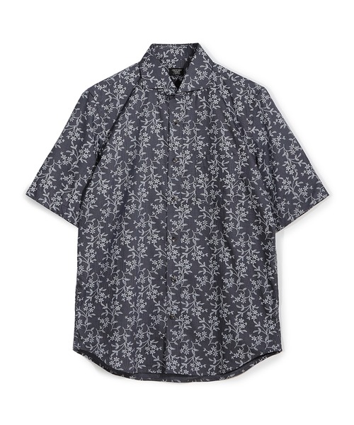 CROWDED CLOSET(クラウデッドクローゼット)の「コットン千鳥フラワープリントハーフスリーブシャツ(シャツ/ブラウス・メンズ・ベージュ/ネイビー・02/03)」の2枚目の写真