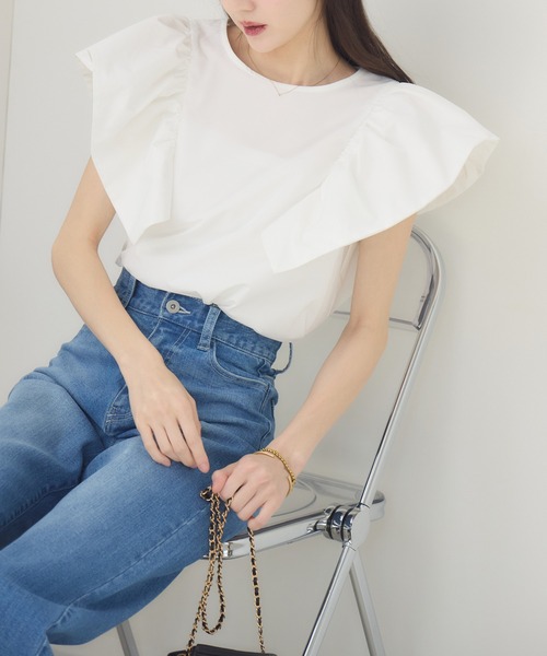 meeny miny(ミーニーマイニー)の「【meeny miny】【インフルエンサーmidopeiコラボ】”着映え”ラッフルブラウス(Tシャツ/カットソー・レディース・ブラック/ホワイト/ピンク・S-M/M-L)」の6枚目の写真