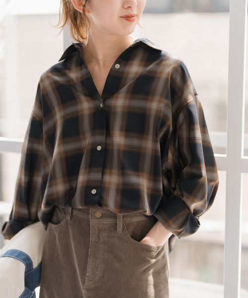 スピックアンドスパン　メタルボタン　TRチェックルーズシャツ　ブラック/ブラウン Spick & Span（スピックアンドスパン）の「《追加》メタルボタンTR