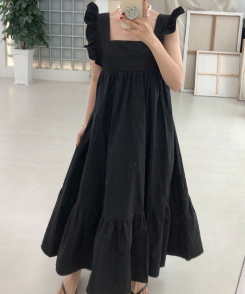 Aelina(エリナ)の「フリルスリーブワンピース(ワンピース・レディース・ホワイト/ブラック/ブルー・F)」の9枚目の写真