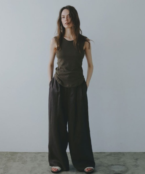 ダブルクロススリーブレスカップインプルオーバー（タンクトップ