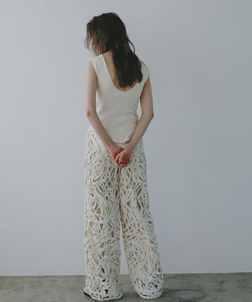 ダブルクロススリーブレスカップインプルオーバー（タンクトップ