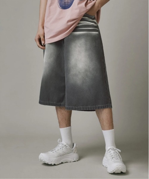 Vini（ヴィニ）の「スプレードミンゴウォッシュデニムショートパンツ（デニムパンツ・レディース・ブラック/グレー・X-LARGE/LARGE/MEDIUM）」の9枚目の写真