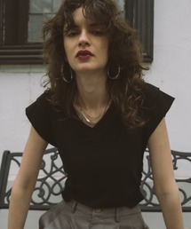 HANNE（アン）の「サイドギャザーVネックTEE（Tシャツ/カットソー）」