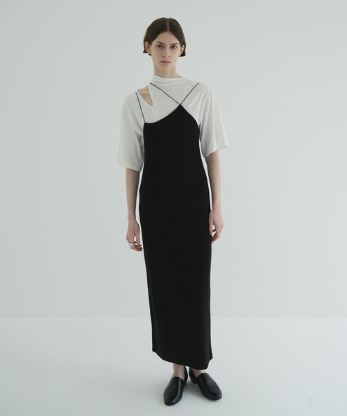 CLANE（クラネ）の「THIN CODE TIGHT RIB SKIRT（スカート・レディース・ブラック・2/1）」の2枚目の写真