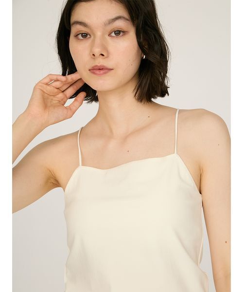 emmi(エミ)の「カップ付きインナーキャミソール(キャミソール・レディース・ホワイト/ブラック・F)」の6枚目の写真