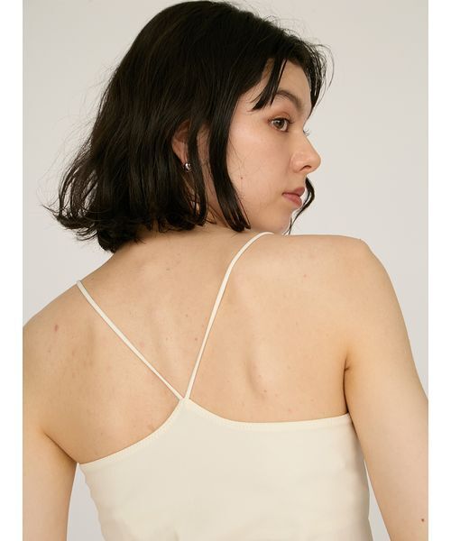 emmi(エミ)の「カップ付きインナーキャミソール(キャミソール・レディース・ホワイト/ブラック・F)」の4枚目の写真