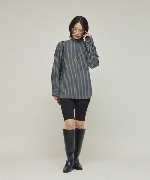 Firsthand(ファーストハンド)の「Firsthand/ファーストハンド オーバーサイズ ロングスリーブ ブローチシャツ / バンドカラーシャツ(シャツ/ブラウス・レディース・サックスブルー/ホワイト/その他13・フリ-)」の5枚目の写真