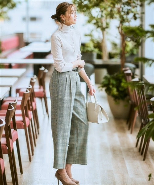 7days Life Styling(セブンデイズライフスタイリング)の「【UVカット】リブタートルネックニット(ニット/セーター・レディース・ベージュ/ブラック/杢グレー/ブルー・3L/LL/L/M/S)」の13枚目の写真