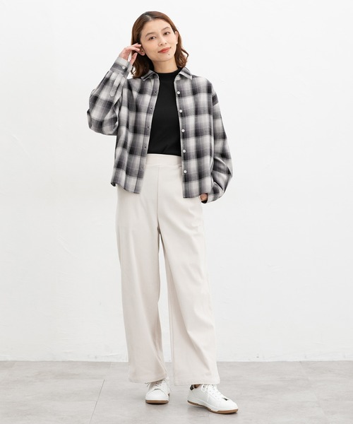 Honeys（ハニーズ）の「ショート丈シャツ（シャツ/ブラウス・レディース・ホワイト系その他/ネイビー×ホワイト/グリーン系その他/ホワイト系その他2/グレー系その他・S/M/L）」の12枚目の写真