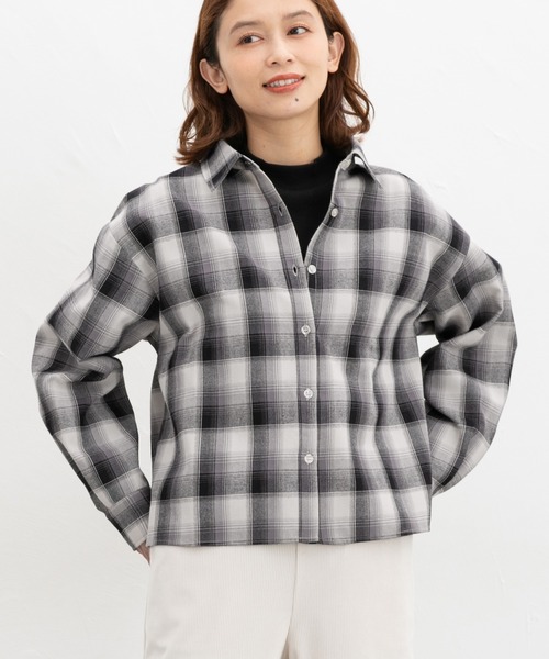 Honeys（ハニーズ）の「ショート丈シャツ（シャツ/ブラウス・レディース・ホワイト系その他/ネイビー×ホワイト/グリーン系その他/ホワイト系その他2/グレー系その他・S/M/L）」の13枚目の写真