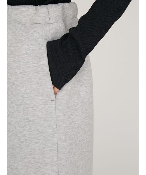 emmi（エミ）の「emmiロゴダンボールミニスカート（スカート・レディース・ブラウン/グレー/ネイビー・F）」の9枚目の写真