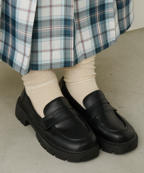 Unitage（ユニテージ）の「スタッズデザインローファー【selectitem