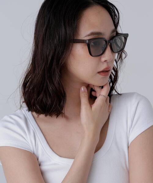 FREE'S MART(フリーズマート)の「スクエアサングラス(サングラス・レディース・ブラウン/ブラック/グレー・フリ-)」の6枚目の写真